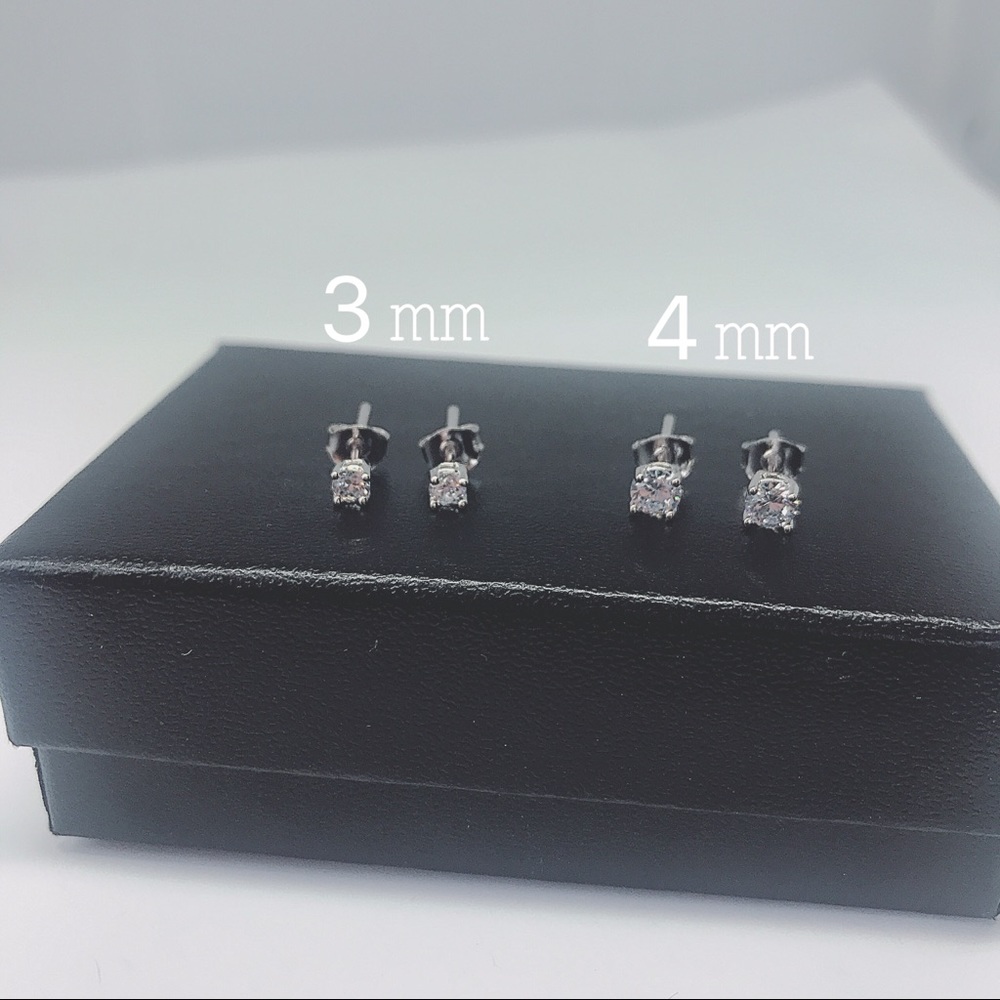 Sterling Silver 925. Simulate Diamond Stud Earring. - Picture 10 of 15
